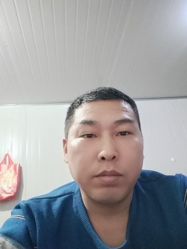 开着拖拉机去兜风的第一张照片--泰安蓝颜知己交友网